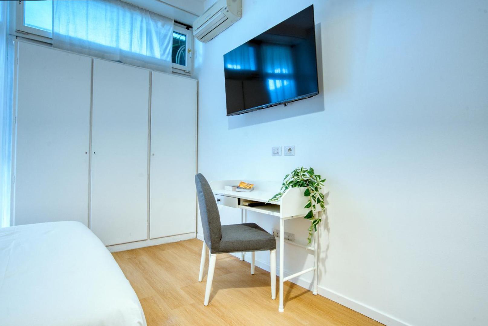 Italianflat - Elegant Suites With Balcony In Navigli Milano Esterno foto